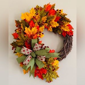 HAND CRAFTED Vibrant Maple Leafy Wreath